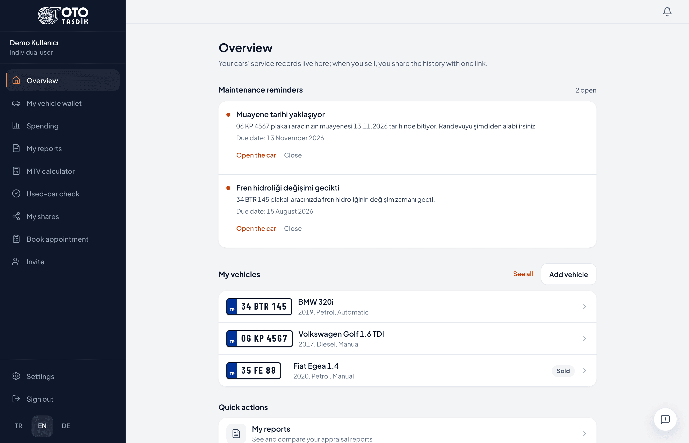 OtoTasdik web panel overview: maintenance reminders, the list of three cars (plate, model and year) and quick actions.